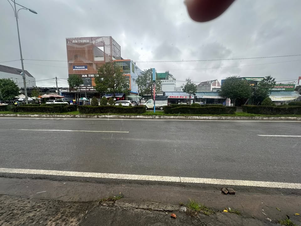 Cho thuê mặt bằng kinh doanh đường 2/4, Ninh Hiệp - Vị trí đắc địa cho Tết