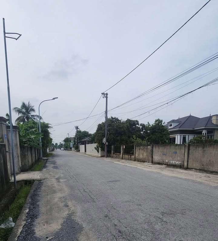 Đất mặt đường Quyết Tiến, Nghi Kim 122m² giá 3.7 tỷ - Cơ hội đầu tư sinh lời!