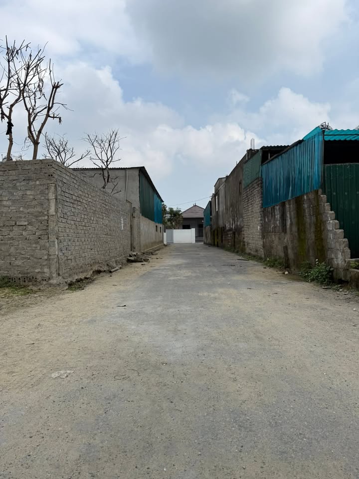 Đất Nghi Phong 84m² giá 1.3 tỷ - Khu dân cư sầm uất, cách đường lớn 400m!