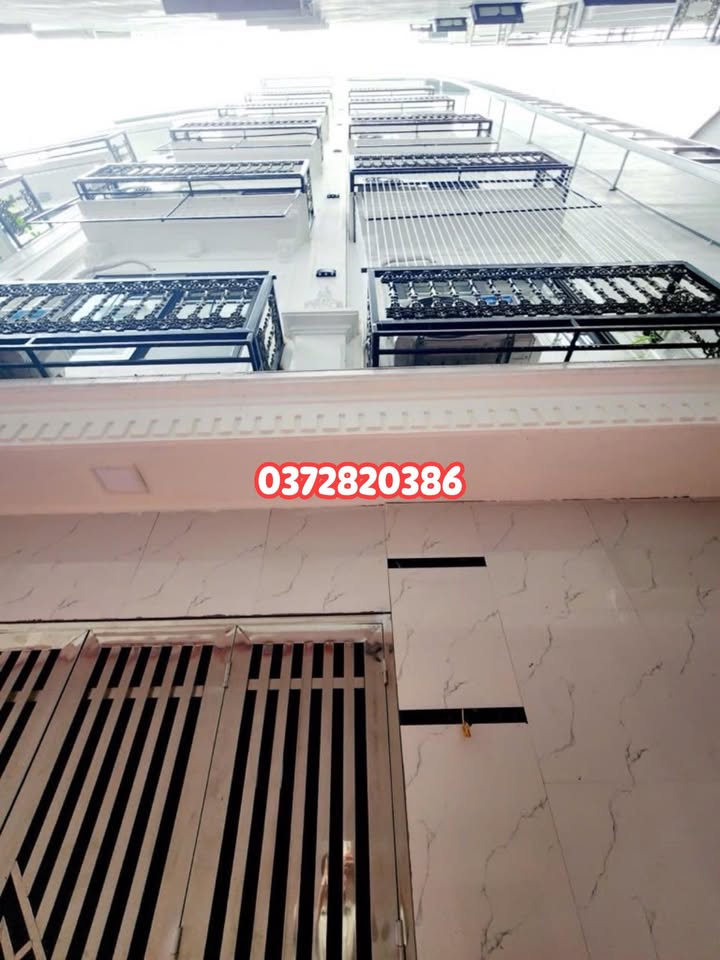 Nhà 7 tầng Đông Ngạc 45m² giá 10 tỷ - Khu vực dân trí cao, sẵn sàng hoạt động!