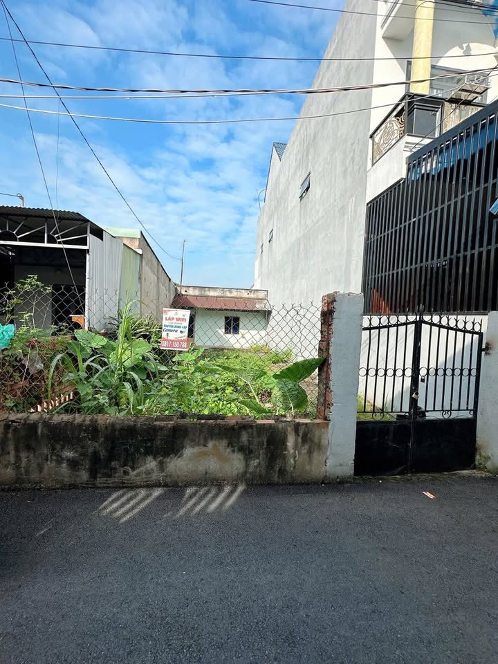 Đất thổ cư 100m² phường Tân Phong giá 3.2 tỷ - Sổ đỏ chính chủ, xây dựng tự do!