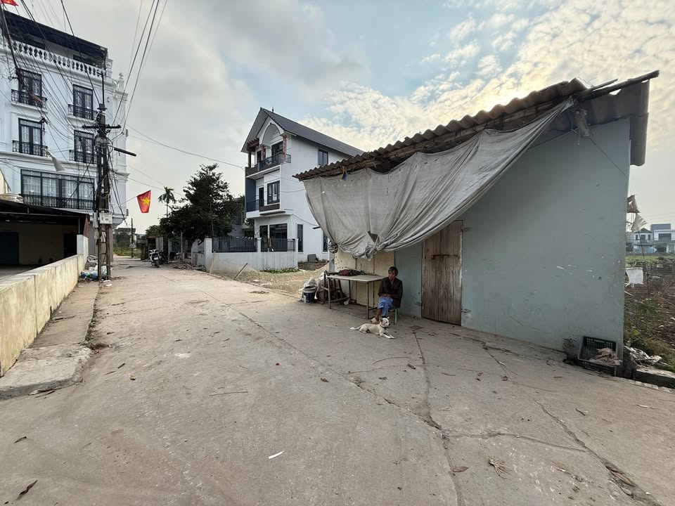 Đất nền Xóm Tròn, Quảng Bị 85m² giá chỉ 19 triệu/m² - Sẵn sàng đầu tư ngay!