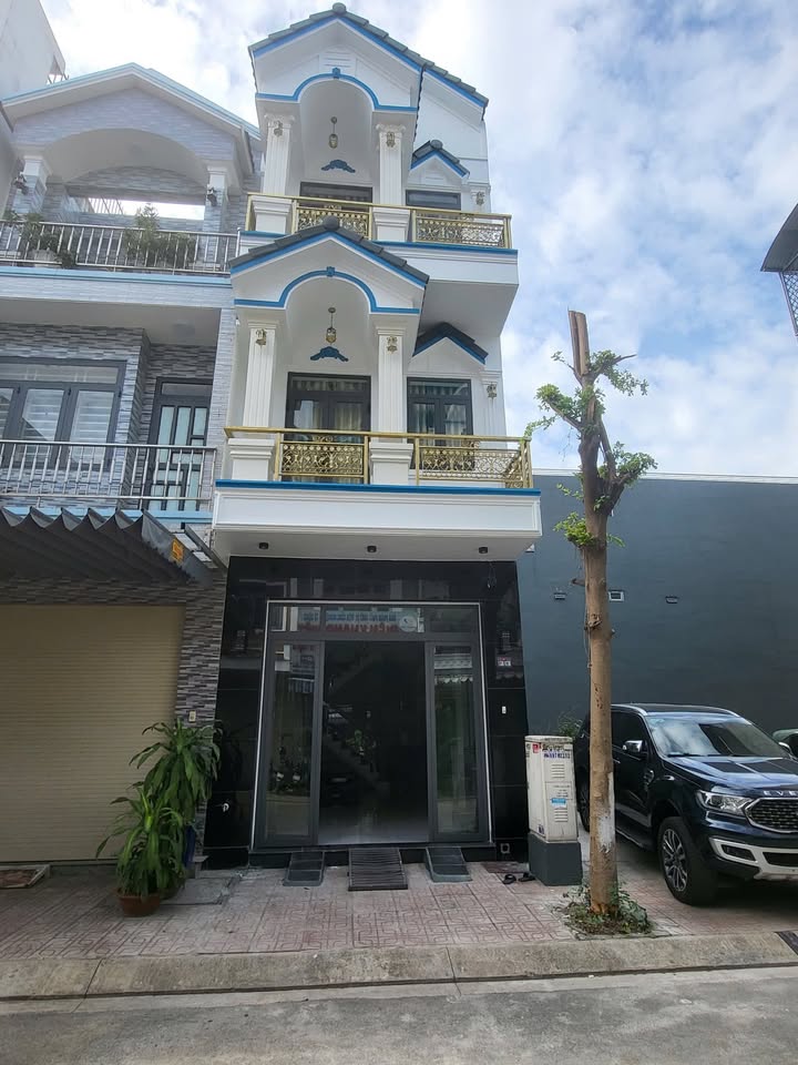 Nhà 1 trệt 2 lầu An Phú, Tân Uyên 64m² giá 4.5 tỷ - Sổ hồng chính chủ!