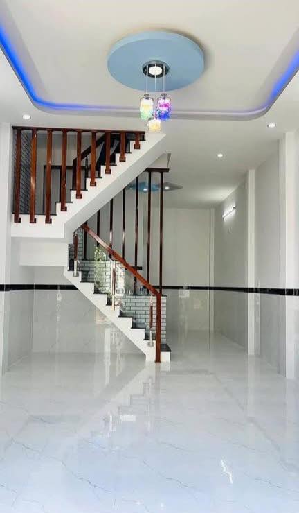 Nhà hẻm rộng Hùng Vương, Nhơn Phú, Quy Nhơn 45m² giá 1.7 tỷ - Nhà đẹp, ô tô vào tận nơi!