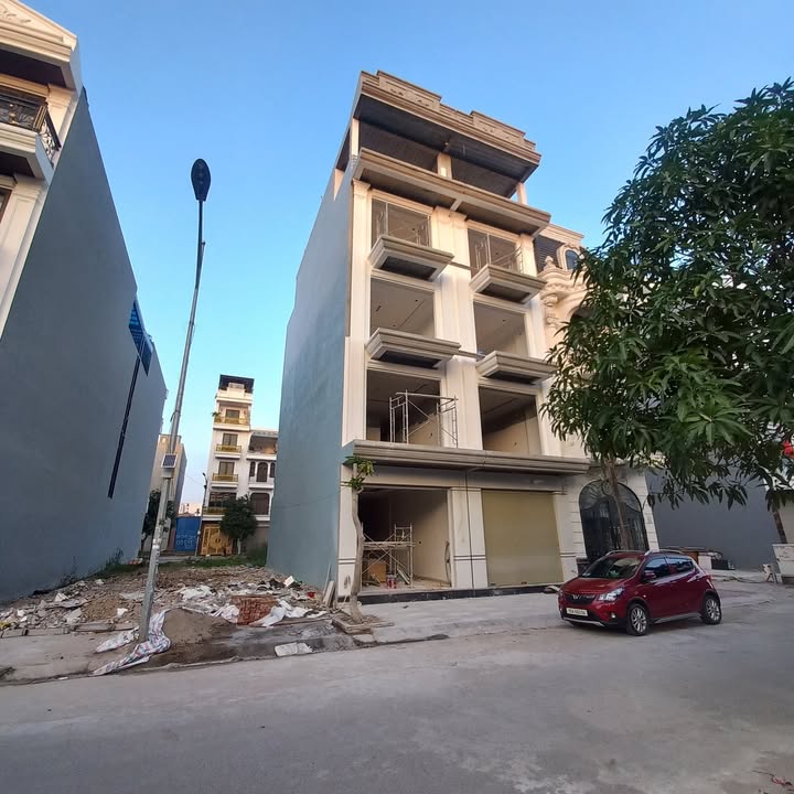 Nhà phố Tái định cư Hô Sen Lê Chân 58m² giá 8.9 tỷ - Chính chủ, thang máy tiện nghi!