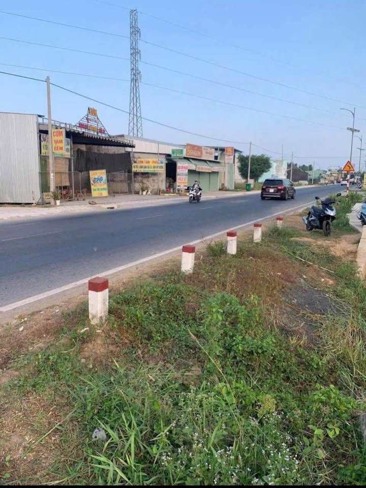 Đất nền Đa Phước Hội, Mỏ Cày Nam 1121m² giá 9.5 tỷ - Vị trí trung tâm kinh doanh sầm uất!