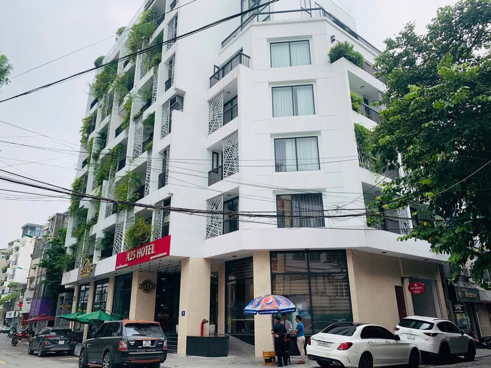 Cho thuê FrontHouse Nguyễn Du 115m² giá thỏa thuận - Lô góc 2 mặt tiền hiếm có!