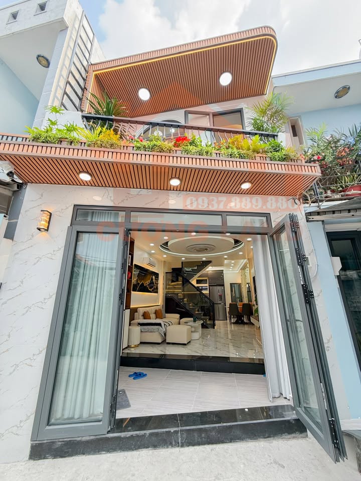 Nhà mặt tiền kinh doanh Hẻm 4m đường Huỳnh Tấn Phát, Quận 7 - Giá chỉ 7.19 tỷ thương lượng!