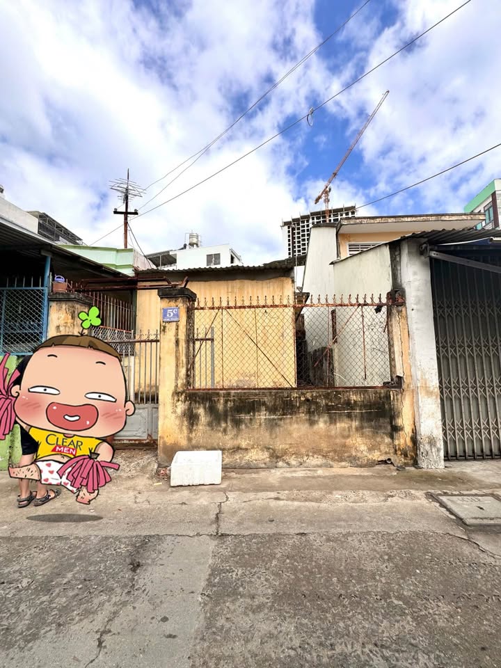 Nhà cấp 4 + Đất Phước Long Nha Trang 82.5m² giá 5.9 tỷ - Đường ô tô rộng, tiện ích đầy đủ!