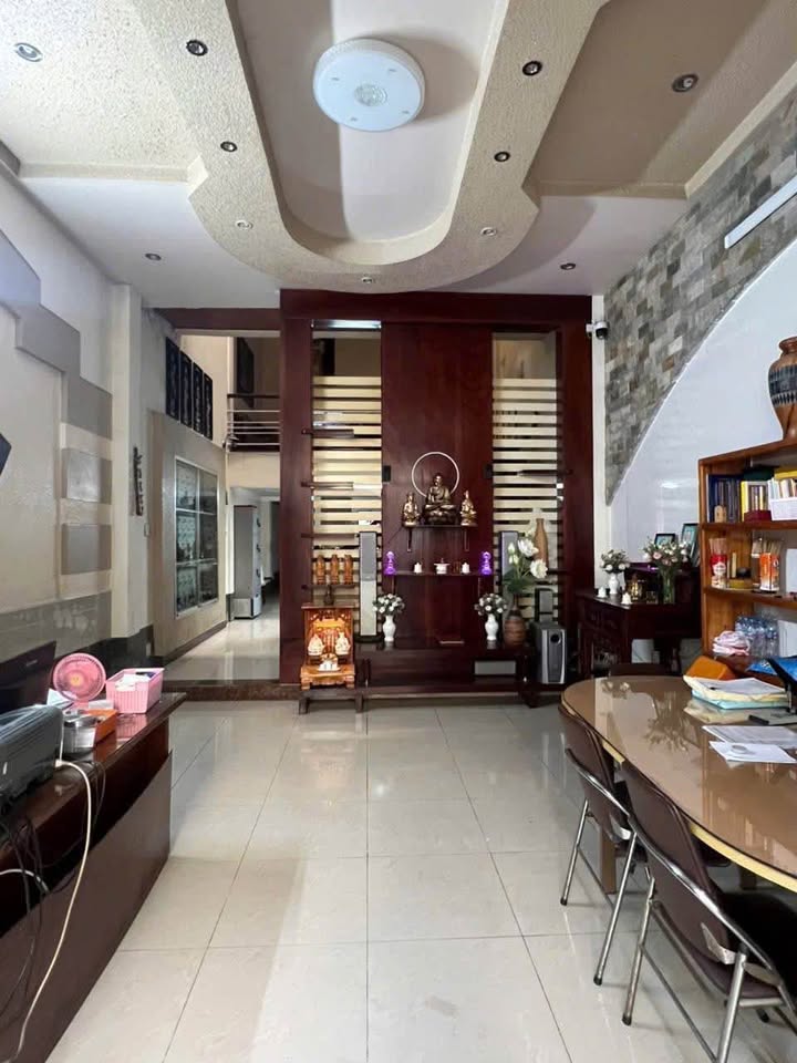 Nhà 1 trệt 2 lầu tại Mỹ Bình, Long Xuyên 132m² giá 3 tỷ - Kiến trúc hiện đại, pháp lý rõ ràng!