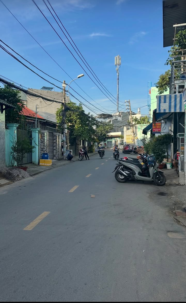 Đất nền Lê Văn Việt, Thủ Đức 200m² giá 12 tỷ - Phù hợp xây cao tầng!