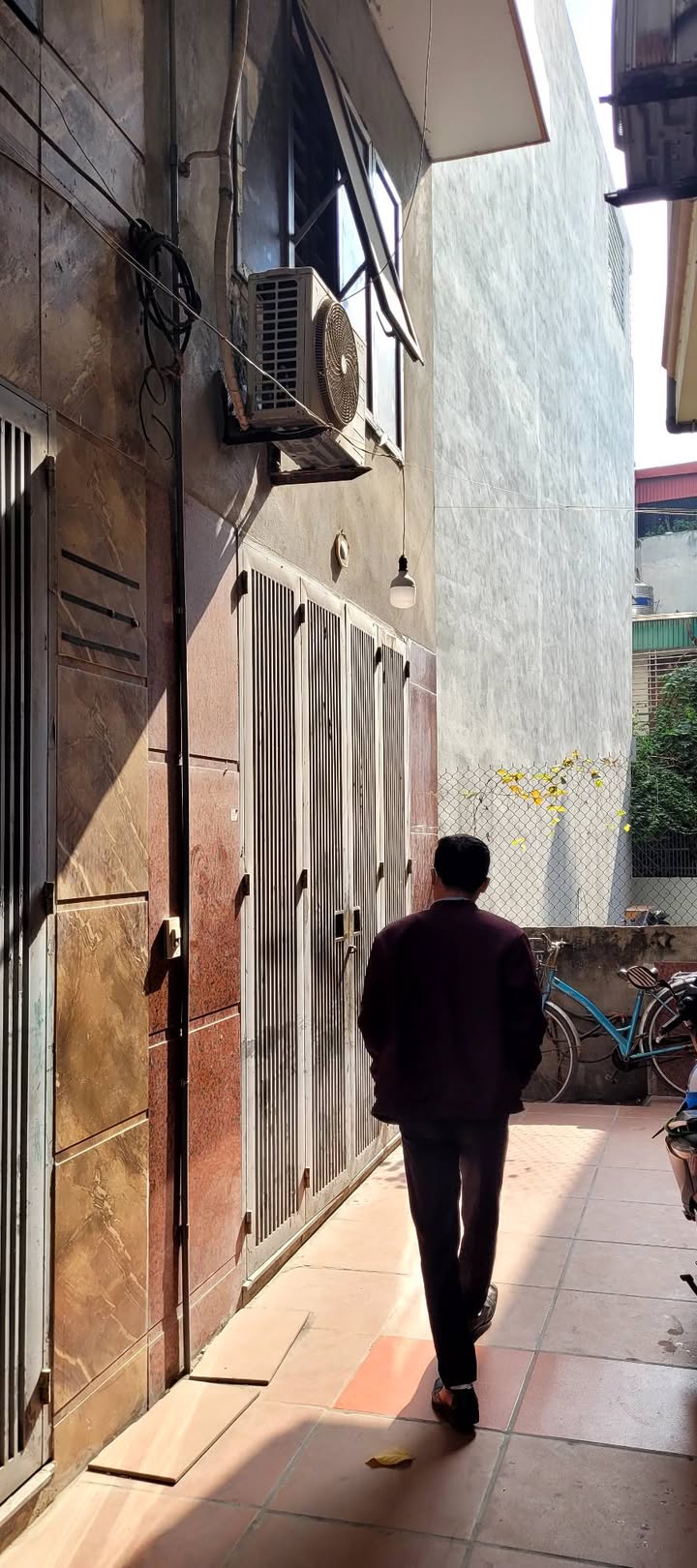 Nhà 5 tầng ngõ 298 đường Ngọc Hồi, 31m² giá 4.95 tỷ - Chính chủ, không thể bỏ lỡ!