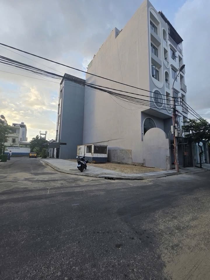 Đất nền lô góc mặt tiền đường Bà Huyện Thanh Quan, 98m² giá 20 tỷ - Cơ hội đầu tư hiếm có!