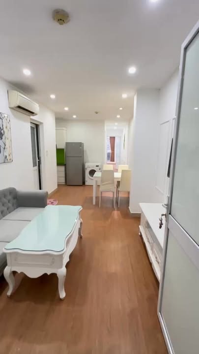 Căn hộ cho thuê mặt phố Tôn Đức Thắng, Đống Đa - 2PN, 2WC, giá 15 triệu