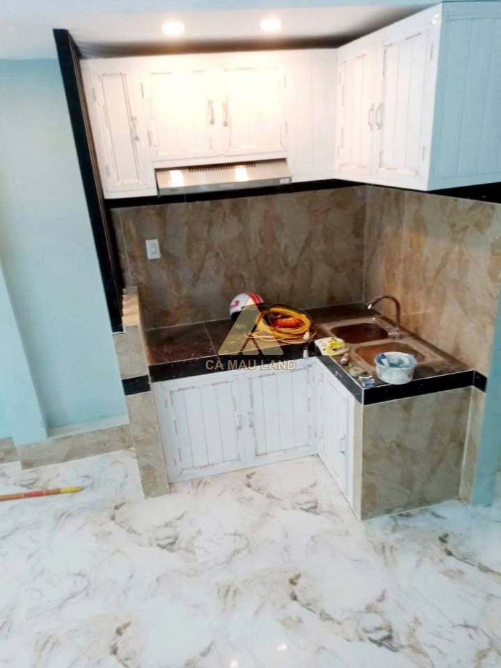 Nhà lầu lửng hẻm 82/14 Nguyễn Thiện Năng, Cà Mau 50m² giá 890 triệu - Thiết kế hiện đại, tối ưu không gian!