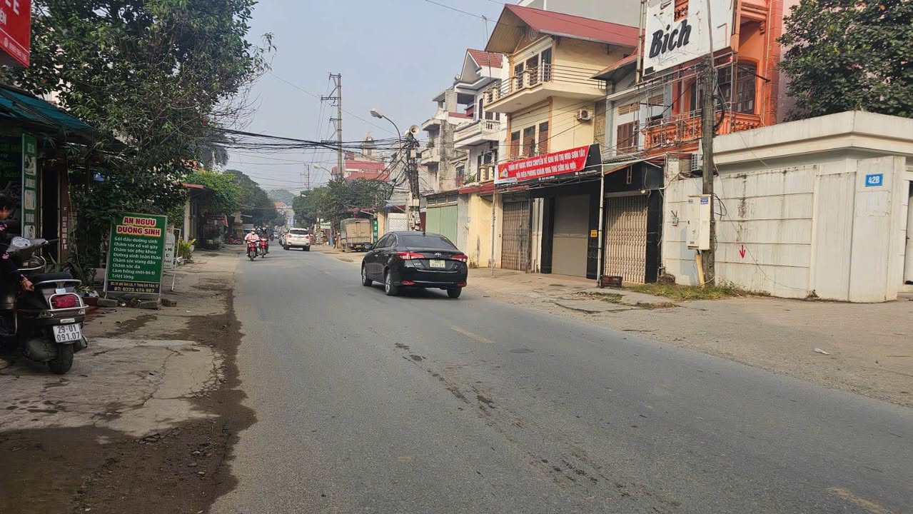 Nhà 3 tầng mặt đường TL416, Sơn Tây, 170m² giá 6 tỷ - Chính chủ bán gấp!