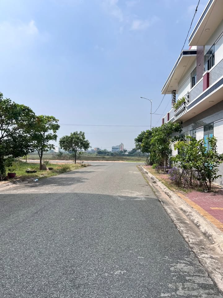 Đất nền Long Hải 161m² giá 3.2 tỷ - Lô góc mặt tiền đường Hoàng Văn Thụ!