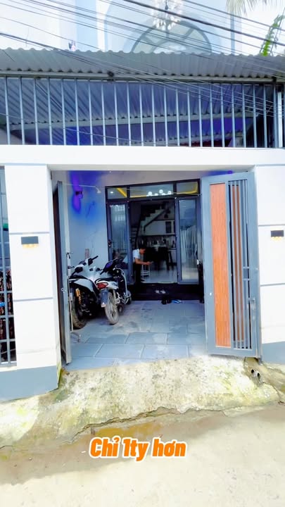 Nhà Thị Trấn Diên Khánh 61m² giá 1.68 tỷ - Chính chủ, gần chợ và tiện ích đầy đủ!