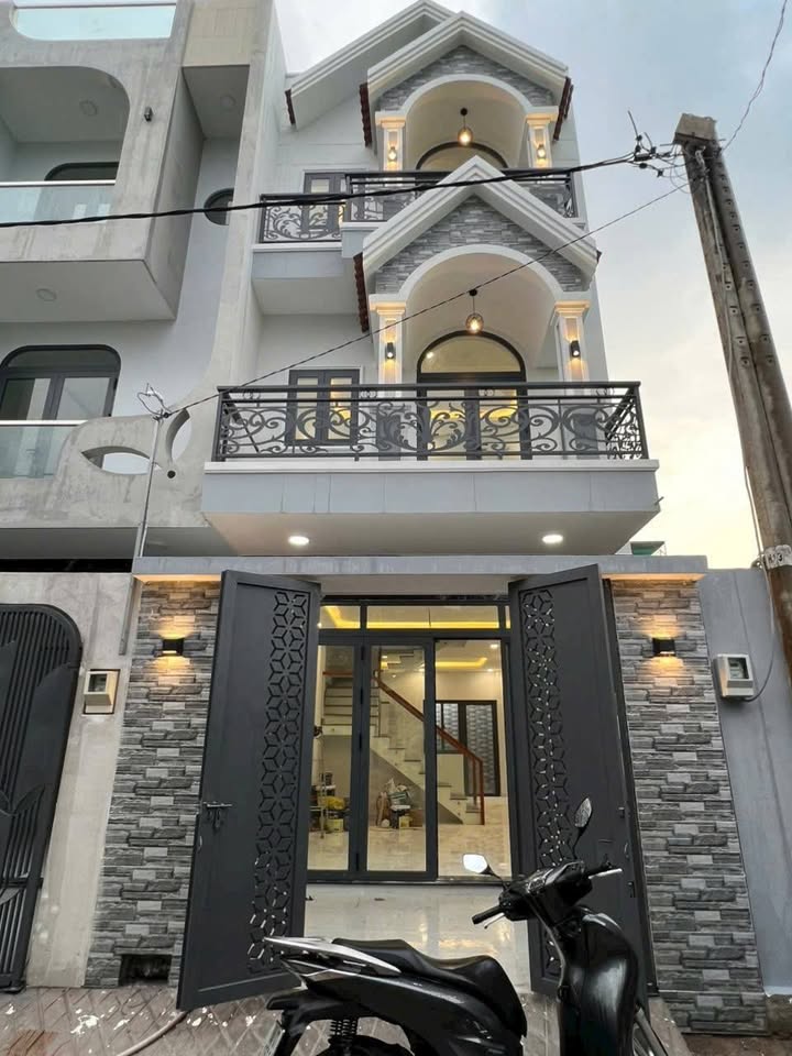 Nhà 1 trệt 2 lầu đường Số 6 Long Bình 67m² giá 5.57 tỷ - Thiết kế hiện đại, sẵn sàng ở ngay!