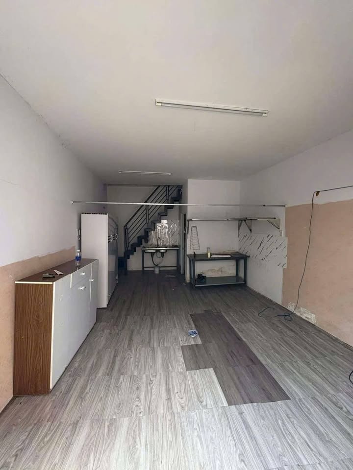 Nhà cho thuê hẻm 1806 Huỳnh Tấn Phát, Nhà Bè 44m² giá 4 triệu - Sẵn sàng ở ngay!