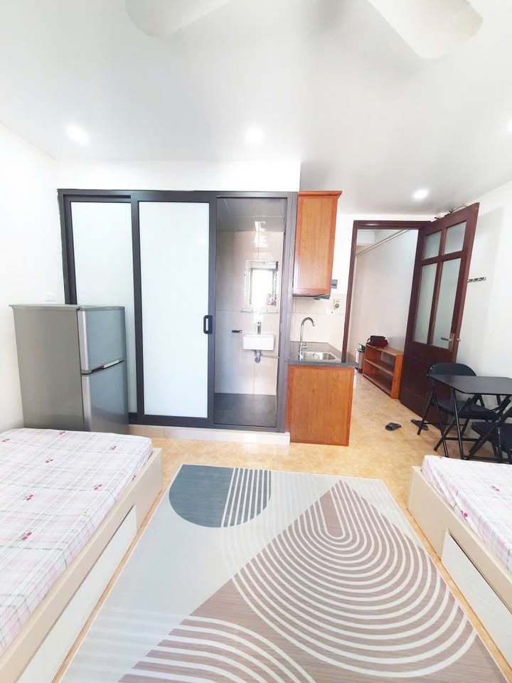 Căn hộ cho thuê tại Đê La Thành, Đống Đa 1PN giá 7.5 triệu - Nội thất đẹp, view Vincom Giảng Võ!