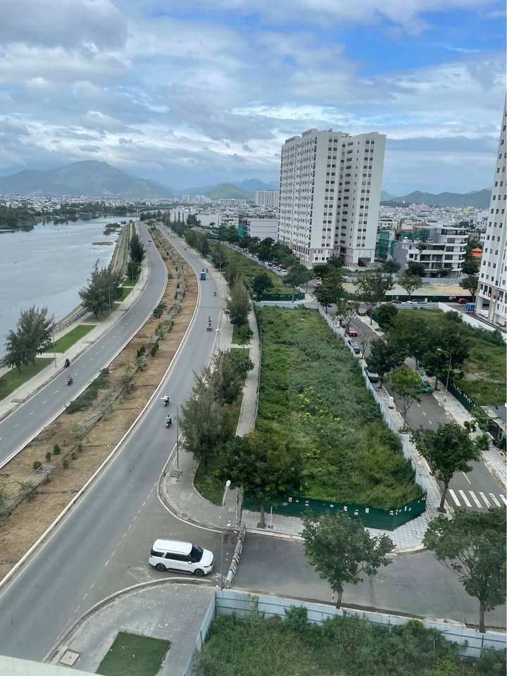 Căn hộ CT1 RiverSide Luxury Nha Trang 2PN giá 16 triệu - Full nội thất sang trọng!