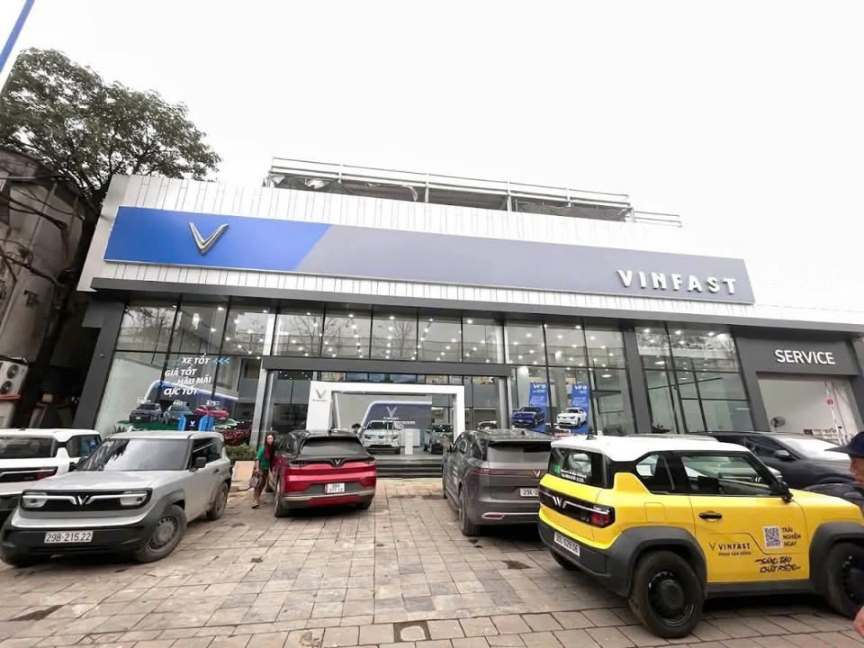 Nhà phố Đống Đa 400m² cho thuê - Mặt tiền 20m, thuận tiện kinh doanh