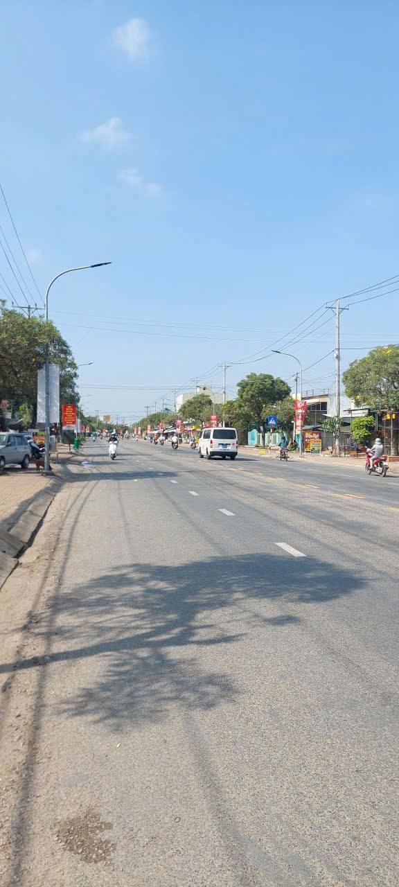 Cho thuê mặt bằng kinh doanh đường Hà Hoàng Hổ, Long Xuyên 248m² - Thiết kế linh hoạt, giá tốt!