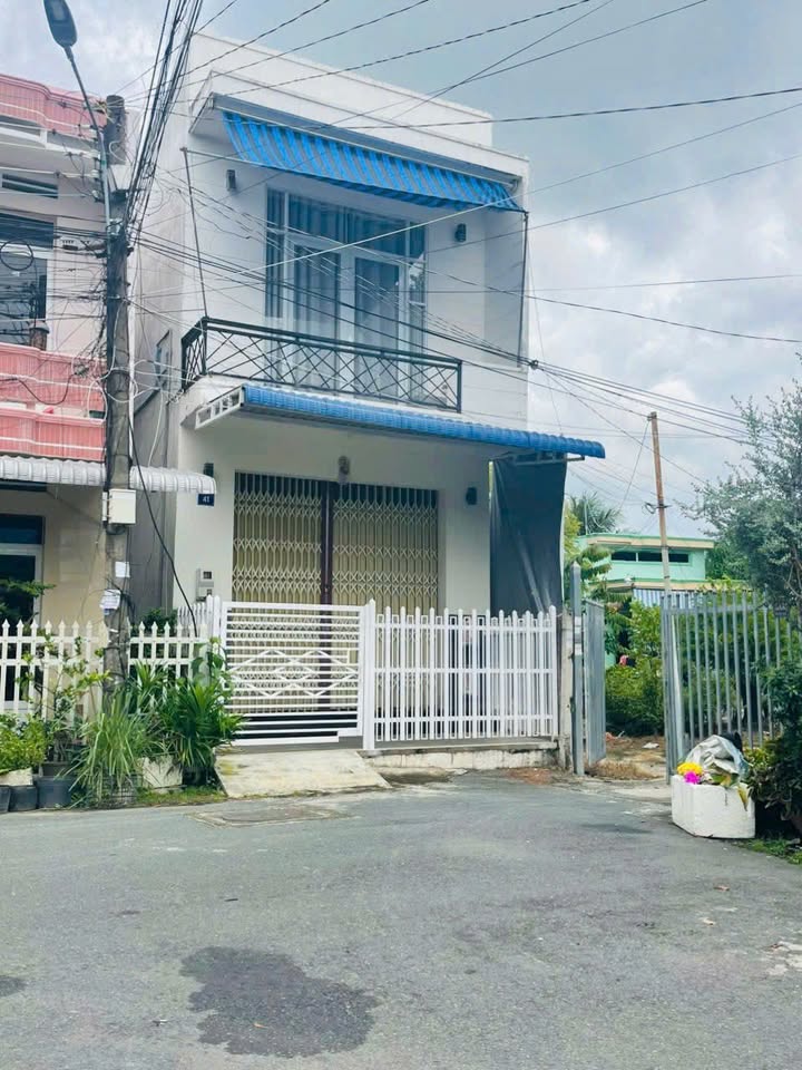 Nhà cấp 2 tại Tống Duy Tân, Bình Đức - 49m² giá thỏa thuận, chính chủ!