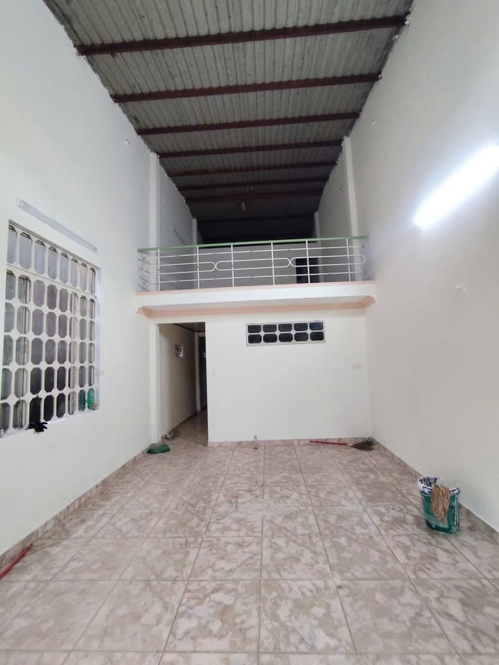 Nhà cho thuê mặt tiền Huy Cận, Hải Châu, Đà Nẵng - Diện tích 100m², giá chỉ 10 triệu/tháng!