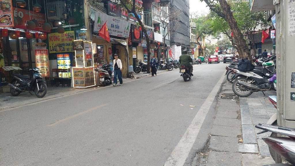 Nhà 2 Tầng Phố Hàng Buồm 50m² giá 16 tỷ - Đầu tư sinh lời hấp dẫn!