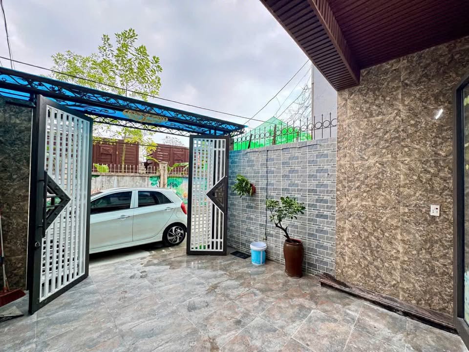 Nhà 2 tầng mới Phố Tây Ga, Phú Sơn 119m² giá 4 tỷ - Độc quyền, sẵn sàng ở ngay!