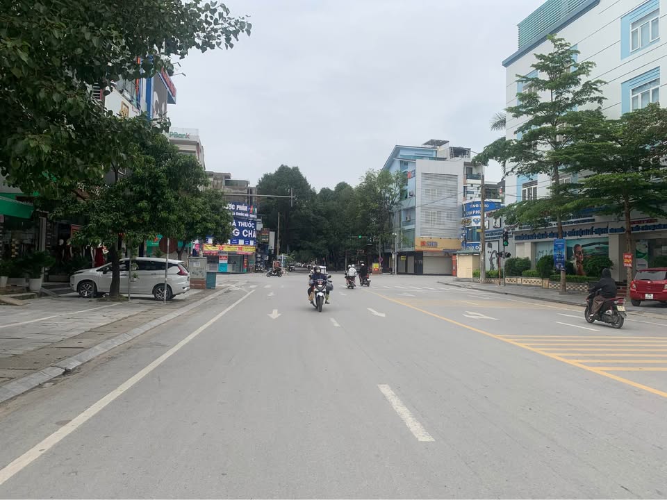 Nhà 2 tầng 1 tum đường Phan Bội Châu 56m² giá 2 tỷ - Vị trí đắc địa, gần chợ Tây Thành!