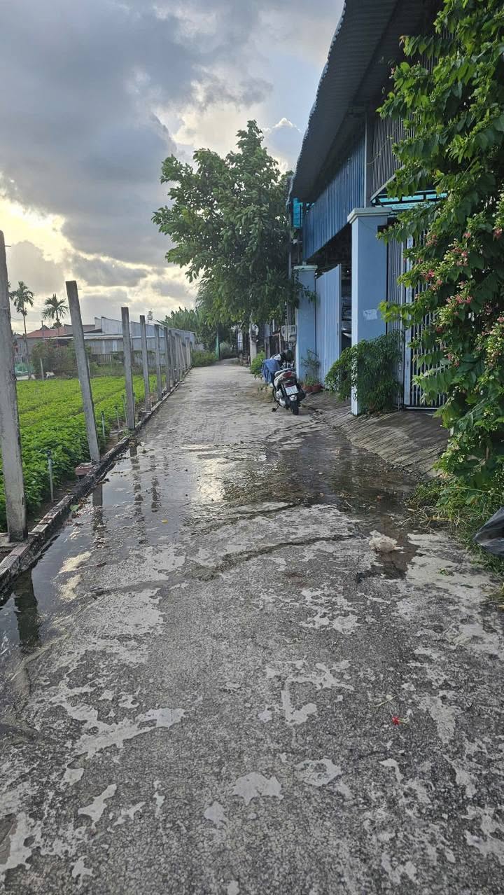 Nhà phố Long Hương, Bà Rịa 190m² giá 2.7 tỷ - Khu dân cư sầm uất!