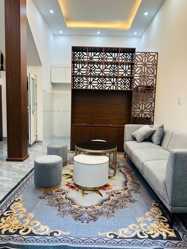 Nhà đẹp Ngõ 20 Mỹ Đình 35m² giá 7 tỷ - Full nội thất cao cấp, tiện ích bạt ngàn!