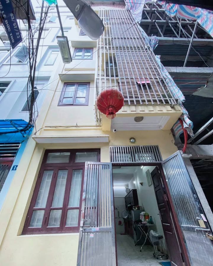 Nhà riêng Mỹ Đình 31m² giá 6.4 tỷ - Gần phố, tiện ích đầy đủ!