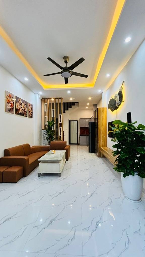 Nhà đẹp Quang Tiến, Nam Từ Liêm 35m² giá 5 tỷ - Khu vực phát triển sôi động!