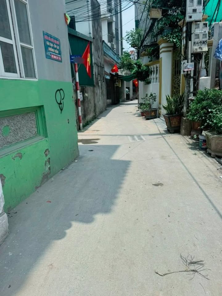 Nhà đẹp Tây Mỗ - 33m² giá 4.85 tỷ - Vị trí đắc địa, tiện ích đầy đủ!