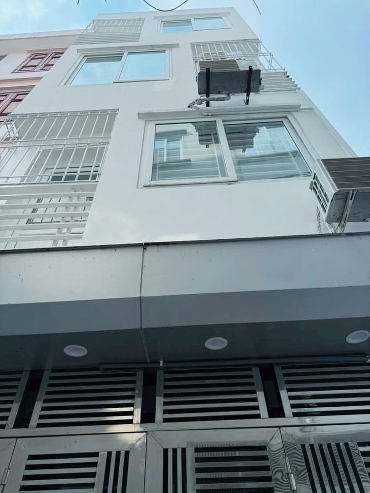 Nhà riêng Mỹ Đình 41m² giá 8 tỷ - Full nội thất, gần ô tô!