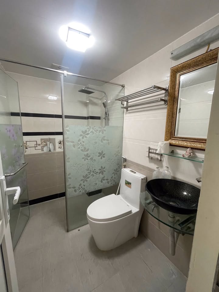 Phòng trọ cho thuê tại 189 Hoàng Hoa Thám, 30m² - Full đồ, giờ giấc tự do