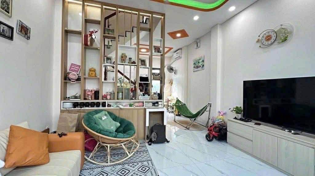 Nhà mặt tiền đường Nguyễn Duy Trinh, Thủ Đức 50m² giá 5.29 tỷ - An cư lý tưởng!