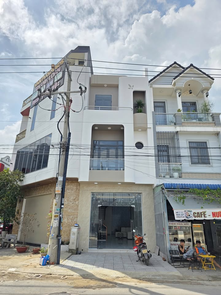 Nhà phố An Phú, Thuận An 72.2m² giá 6.5 tỷ - Mặt tiền kinh doanh đắc địa!