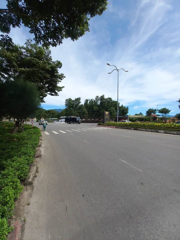 Lô đất thổ cư 5500m² Hòa Ninh, Hòa Vang, Đà Nẵng giá chỉ 44 tỷ - Cơ hội đầu tư hấp dẫn!