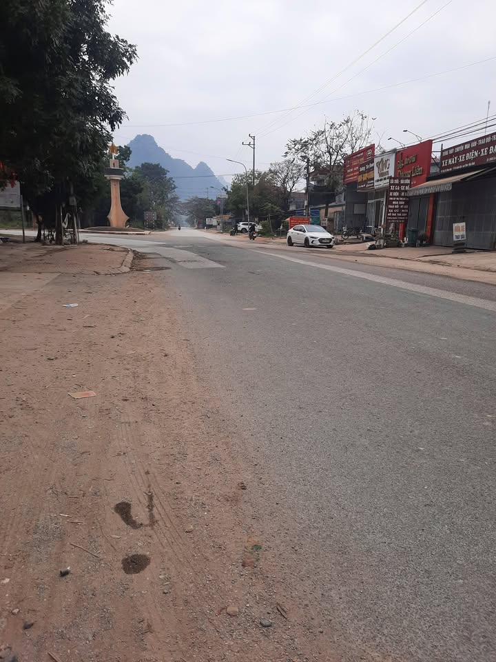 Đất mặt đường QL21A, thị trấn Ba Hàng Đồi, 100m² giá 3 tỷ - Cơ hội đầu tư hấp dẫn!