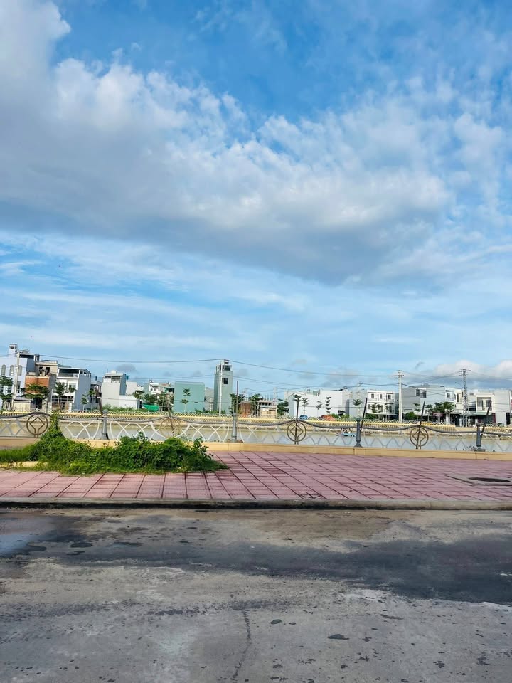 Đất mặt tiền ôm góc Lê Trọng Tấn Đống Đa 62,9m² giá 3,7 tỷ - Đầu tư sinh lời ngay!