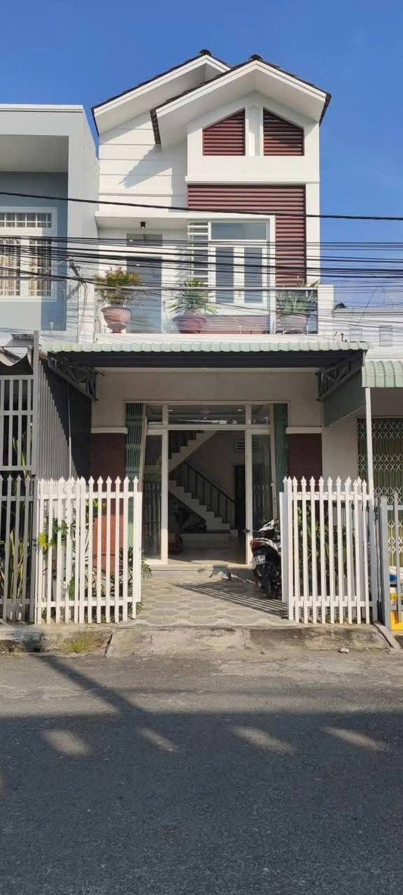 Bán nhà đường Lê Hoàn phường Bình Khánh 78m² - Hướng Tây, giá 2 tỷ!