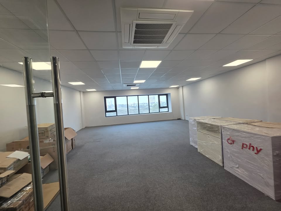 Cho thuê sàn văn phòng An Khánh 90m² chỉ 10 triệu - Không gian làm việc lý tưởng!