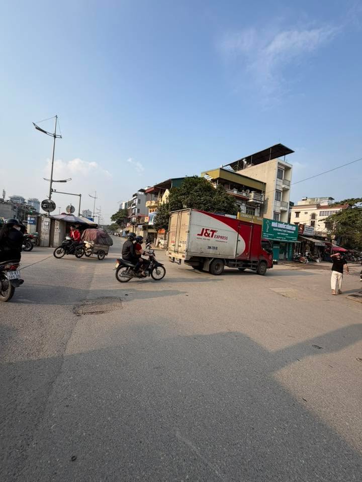 Nhà riêng 464 Âu Cơ, Tây Hồ 65m² giá 4.6 tỷ - Thiết kế tiện nghi, sẵn sàng ở ngay!