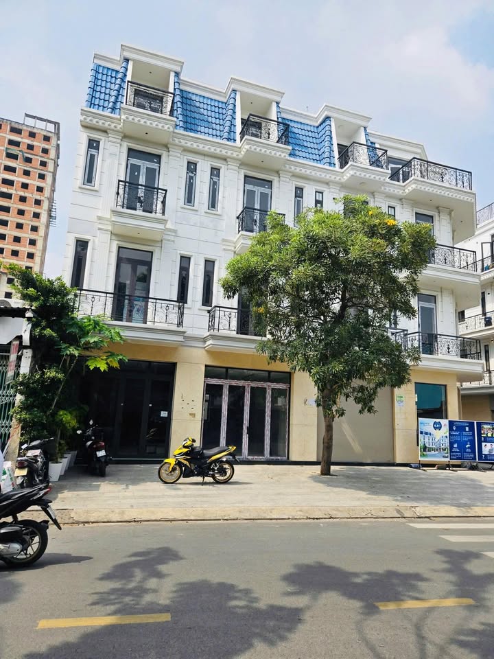 Nhà mặt tiền Trịnh Đình Trọng, Phú Trung 58m² giá 13.9 tỷ - Kinh doanh lý tưởng!