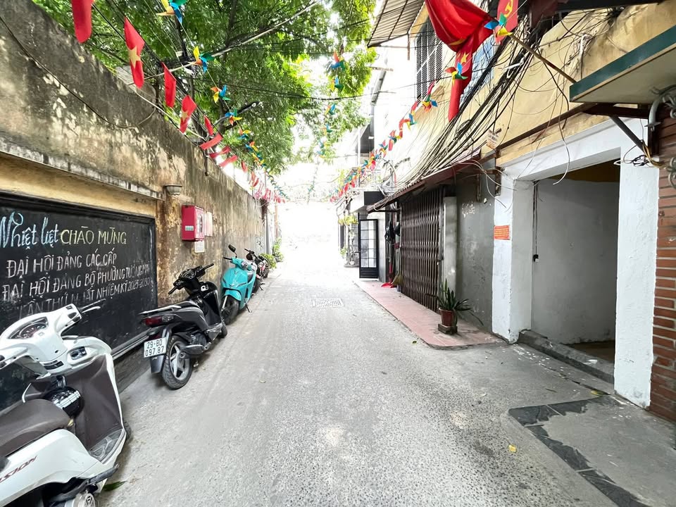 Căn hộ Minh Khai 40m² giá 2.8 tỷ - Sẵn sàng chuyển nhượng!